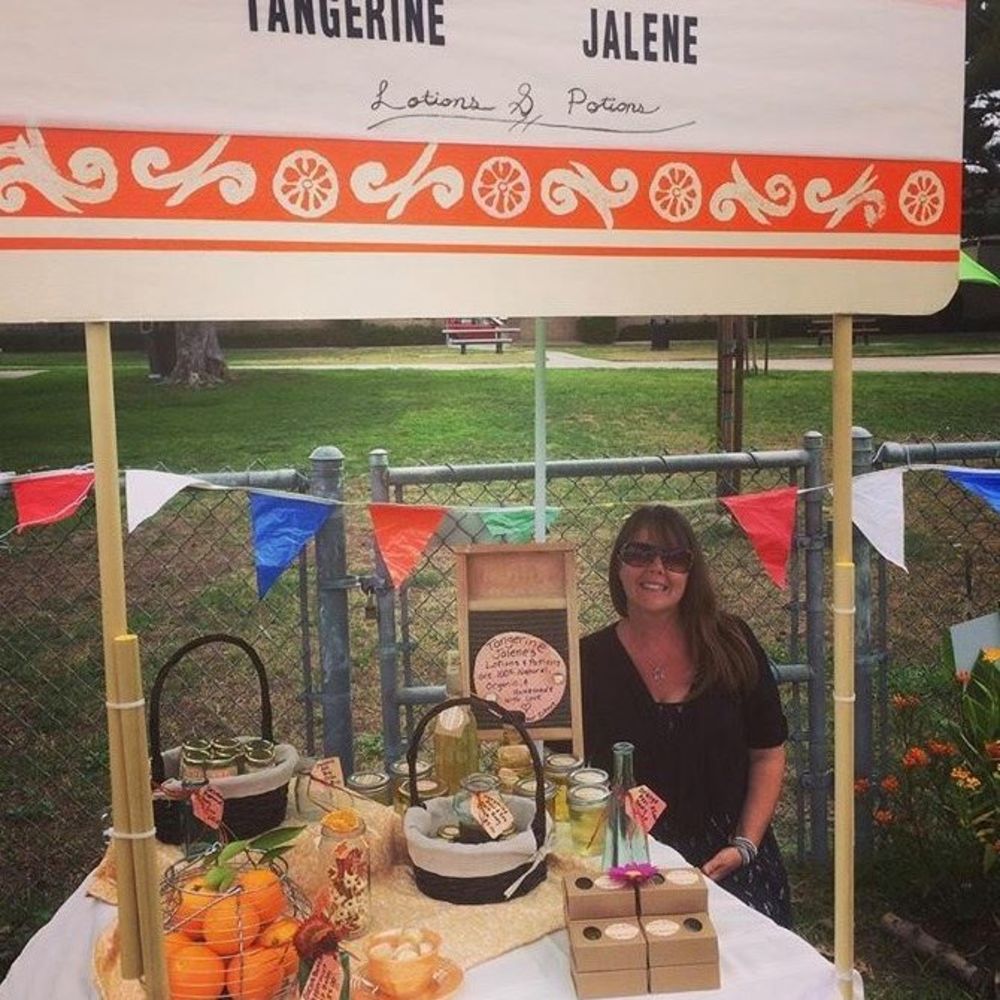 Meet your Posher, Tangerine